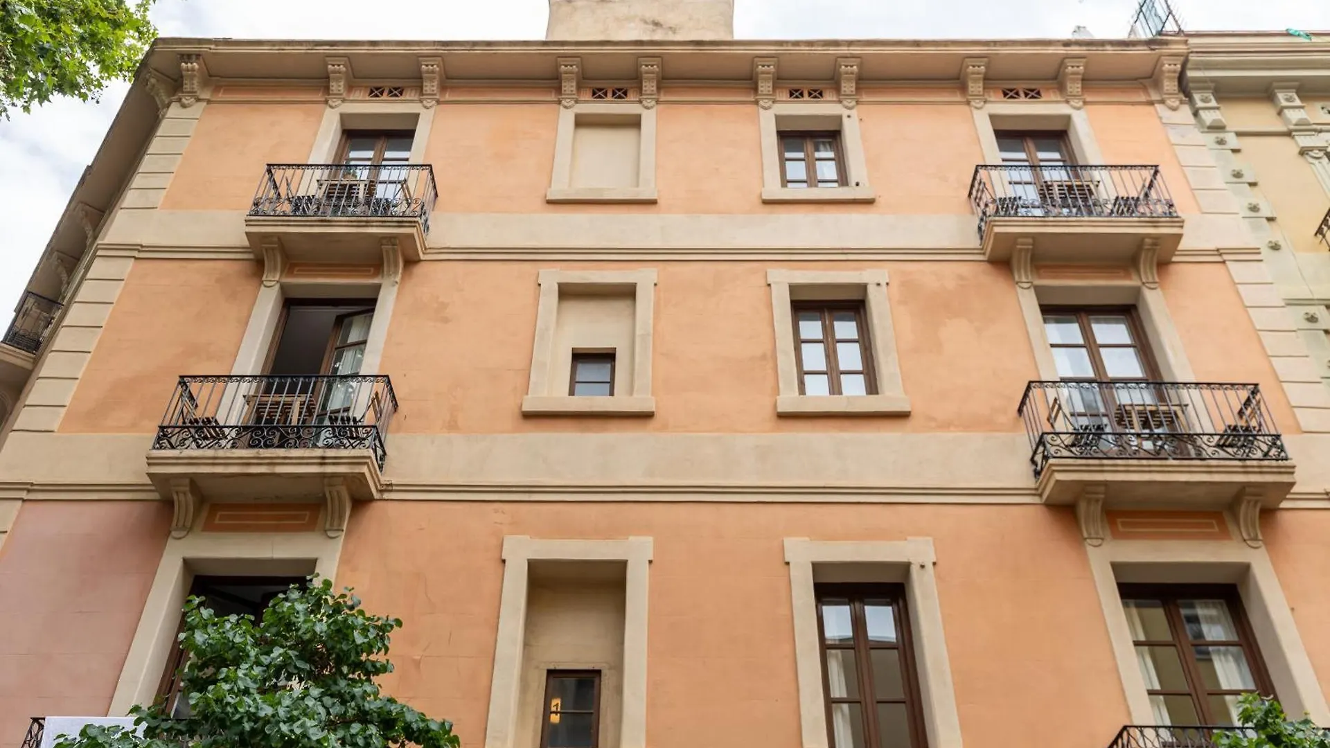 Deco Apartments Barcelona-Sants 0*, Barcelona