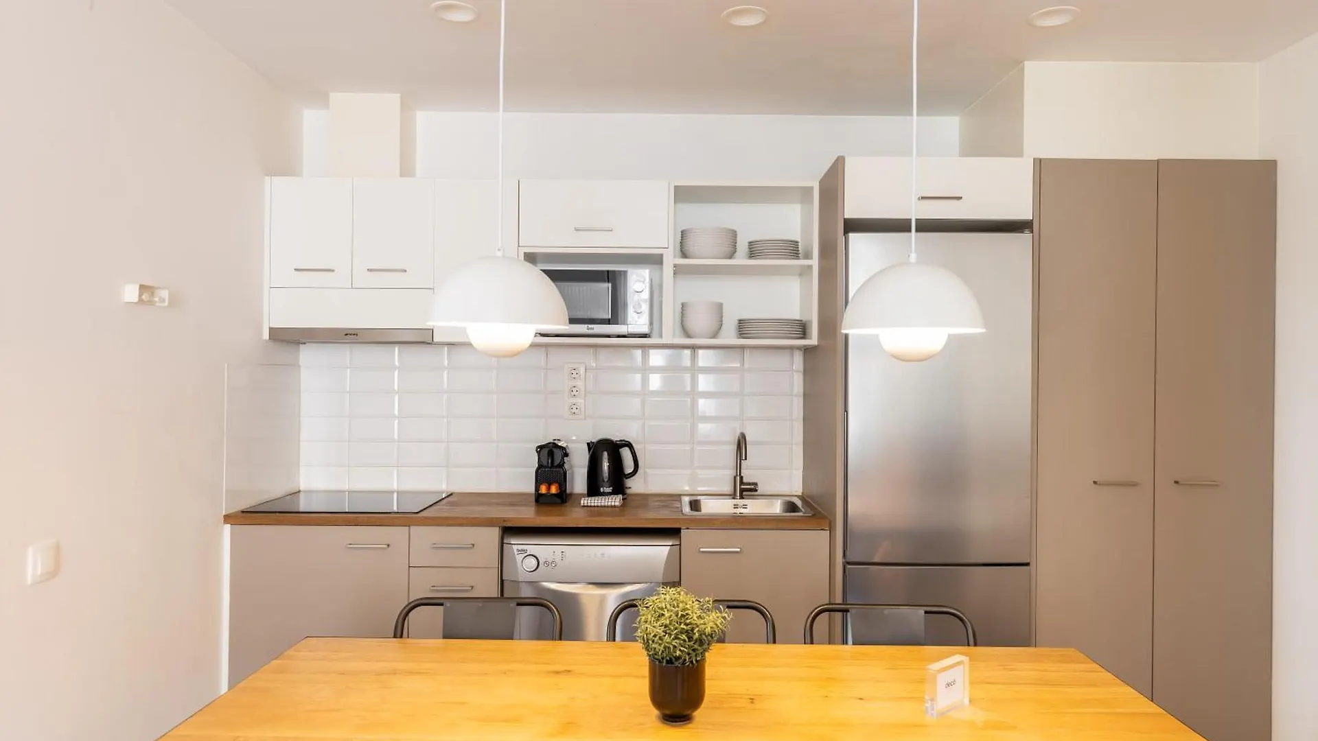 Deco Apartments Barcelona-Sants 0*, Barcelona Spain