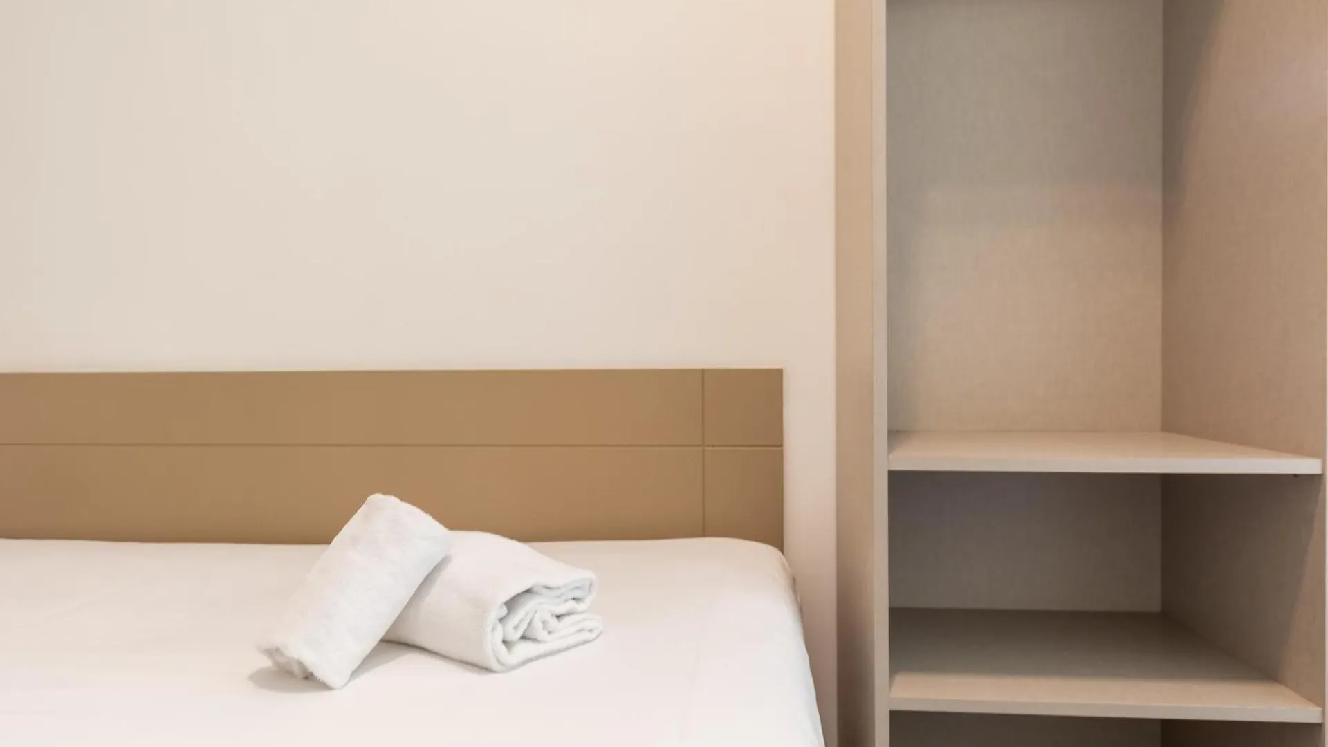 Deco Apartments Barcelona-Sants Spain