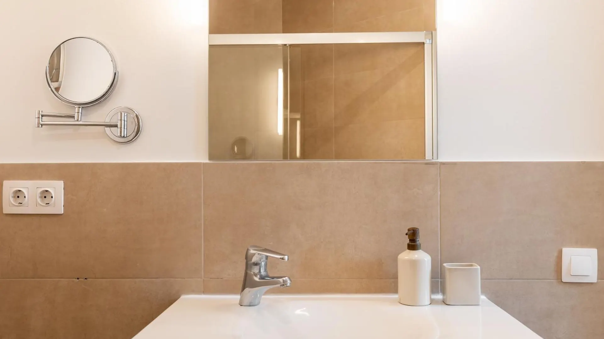 Deco Apartments Barcelona-Sants