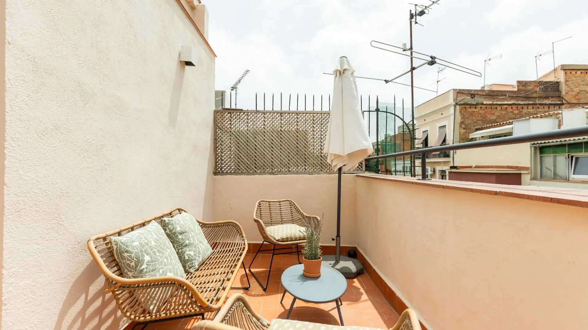 Deco Apartments Barcelona-Sants Spain