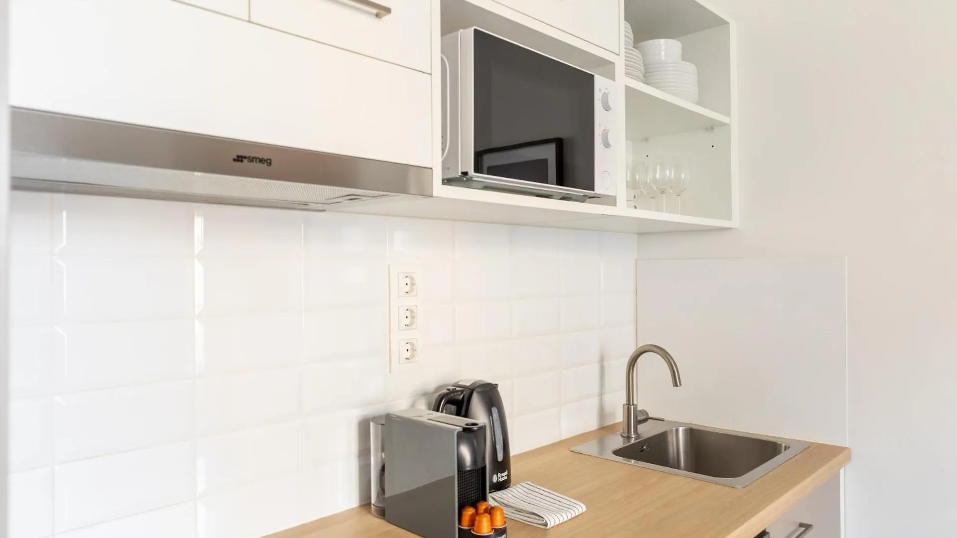 Deco Apartments Barcelona-Sants Spain