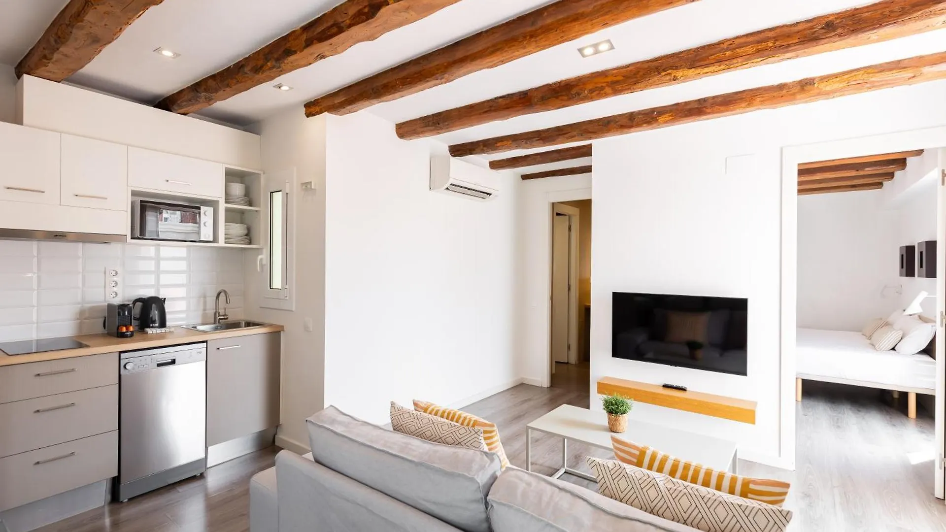 Deco Apartments Barcelona-Sants