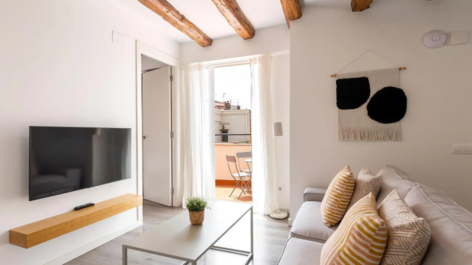 Deco Apartments Barcelona-Sants 0*, Barcelona