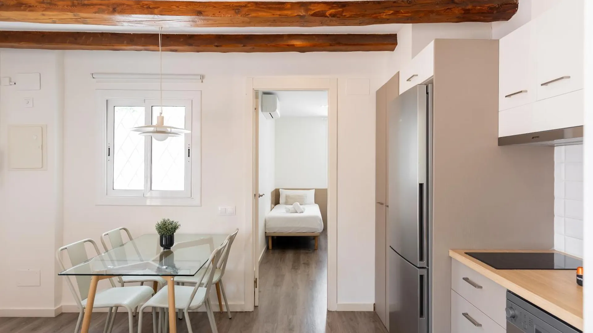 Deco Apartments Barcelona-Sants Spain