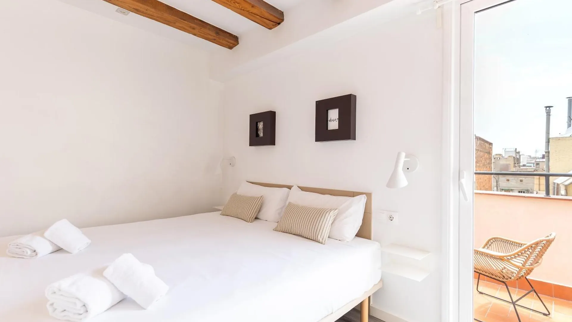 Deco Apartments Barcelona-Sants Spain