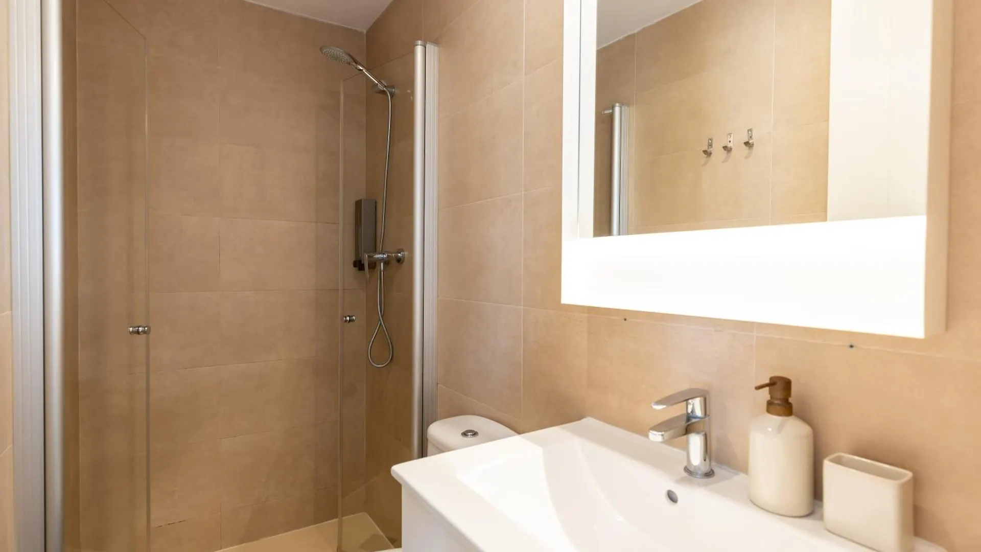 Deco Apartments Barcelona-Sants Spagna