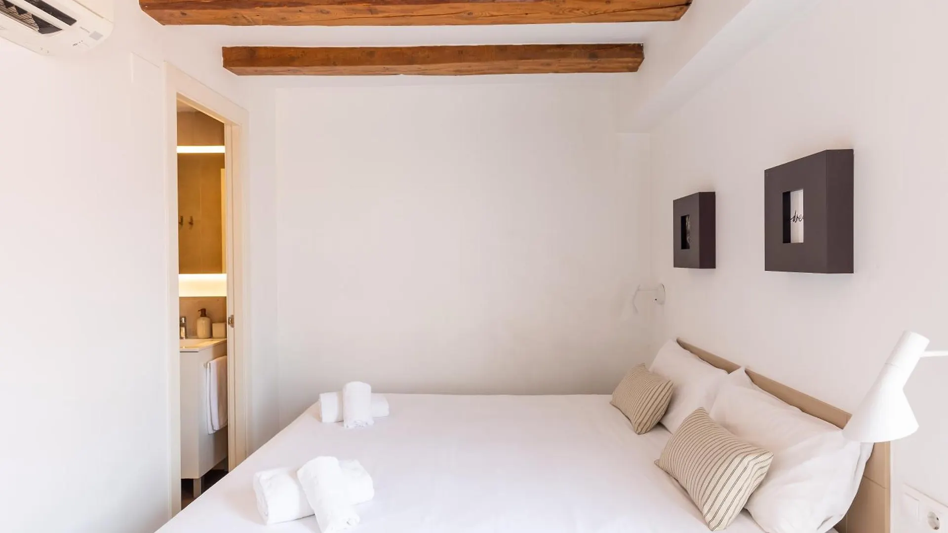 Deco Apartments Barcelona-Sants Spagna